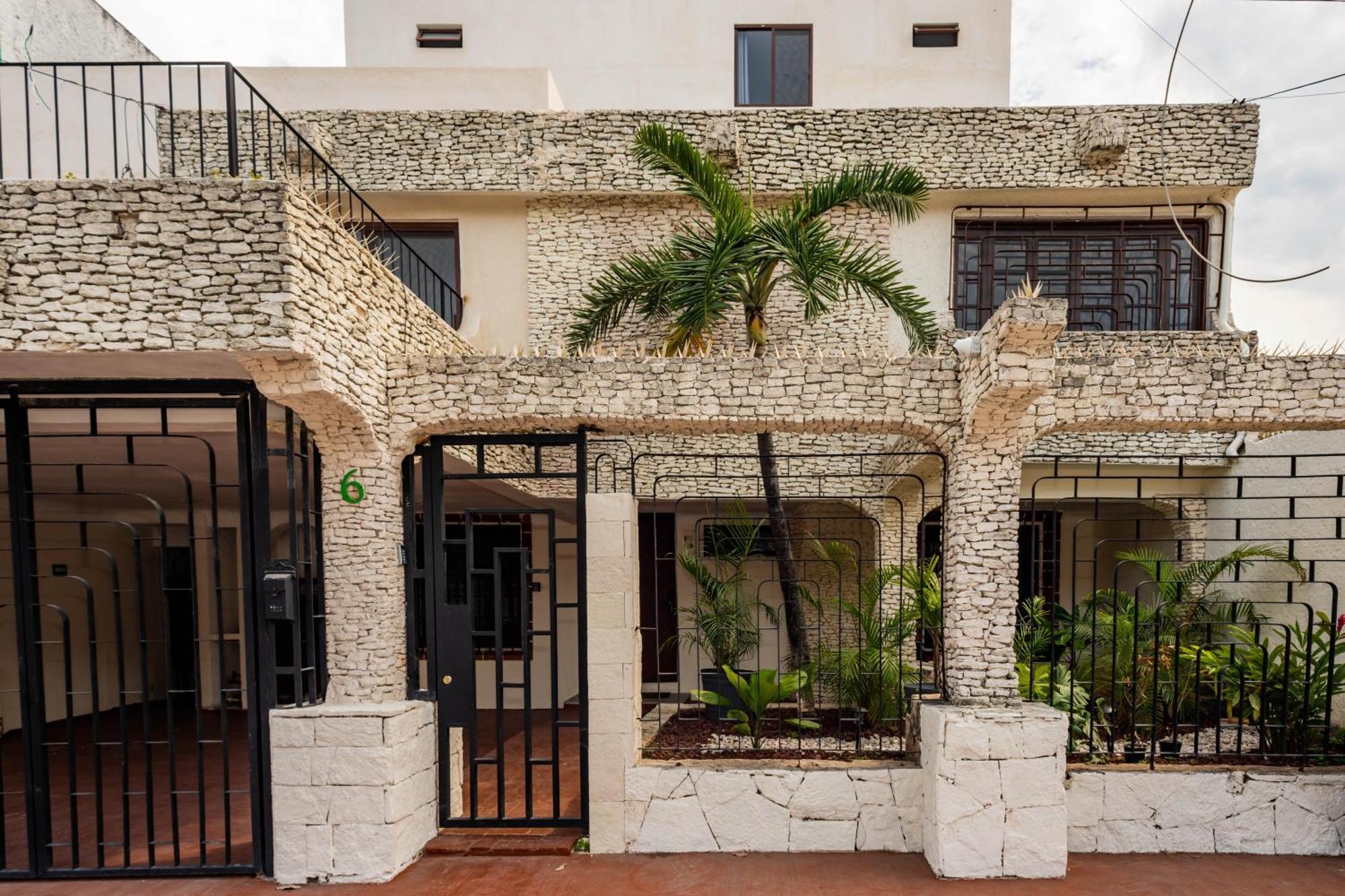 Vica Con Piscina En La Entrada De La Zona Hotelera Maison d'hôtes Cancún